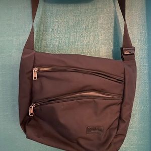 Tom Bihn Icon Crossbody